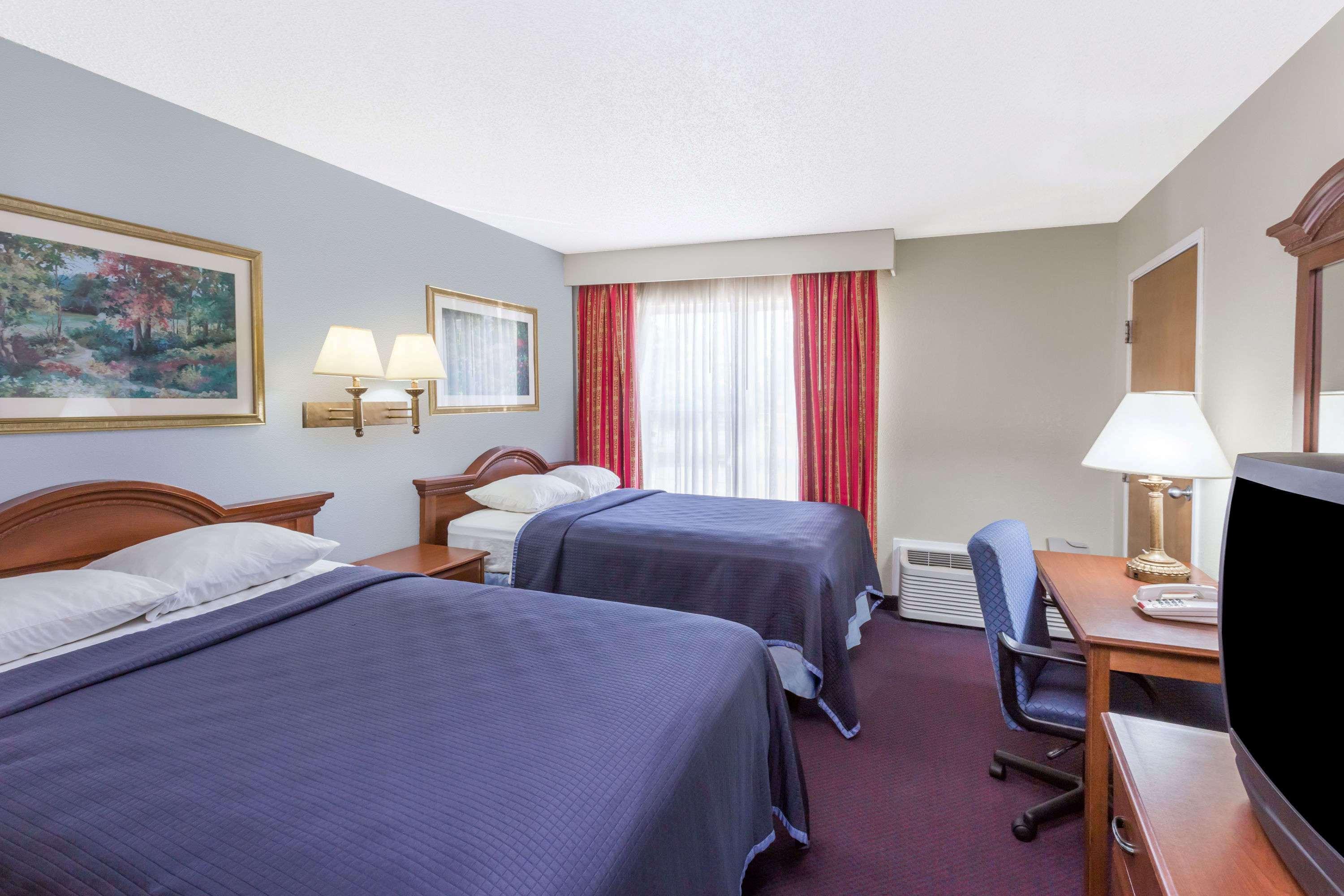 Baymont By Wyndham Lake Park Valdosta I75 Exterior foto